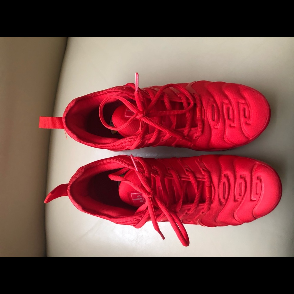 Red Vapor Max